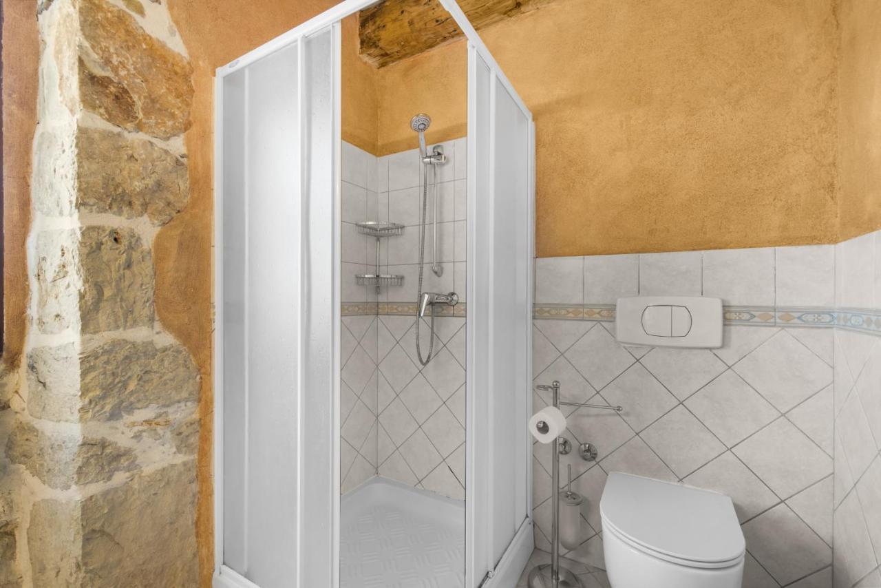 Villa Antonci-18, Pool, 3 Houses, Jacuzzi, Private Territory Antonci  Exterior foto